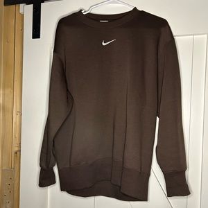 Nike women’s sportswear Phoenix fleece oversized crewneck sweatshirt